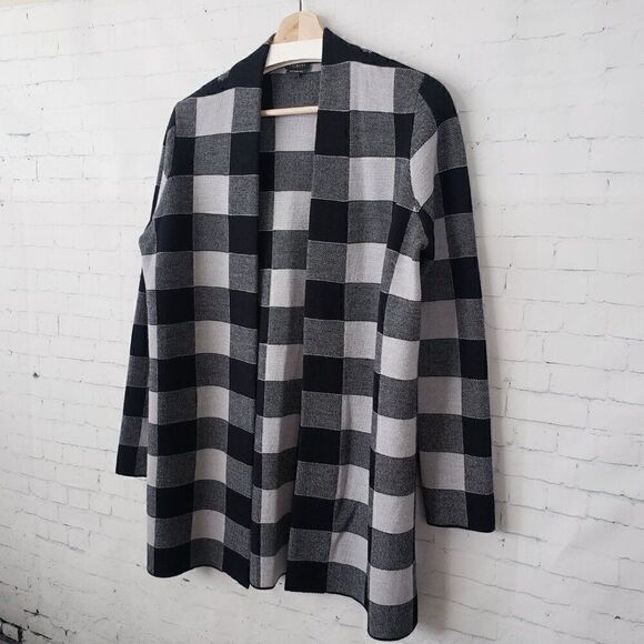 Talbots Merino Wool Plaid Check Cardigan Sweater Size M Gray Black *Tiny Flaw* - Picture 2 of 7